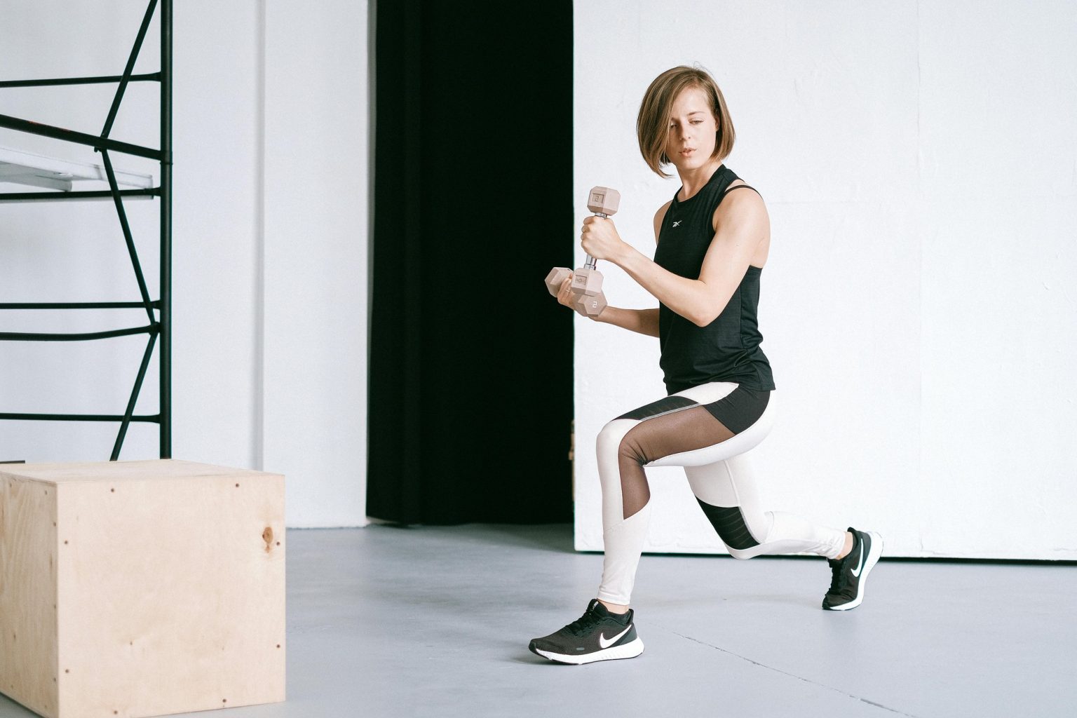 Squat workout with EMS