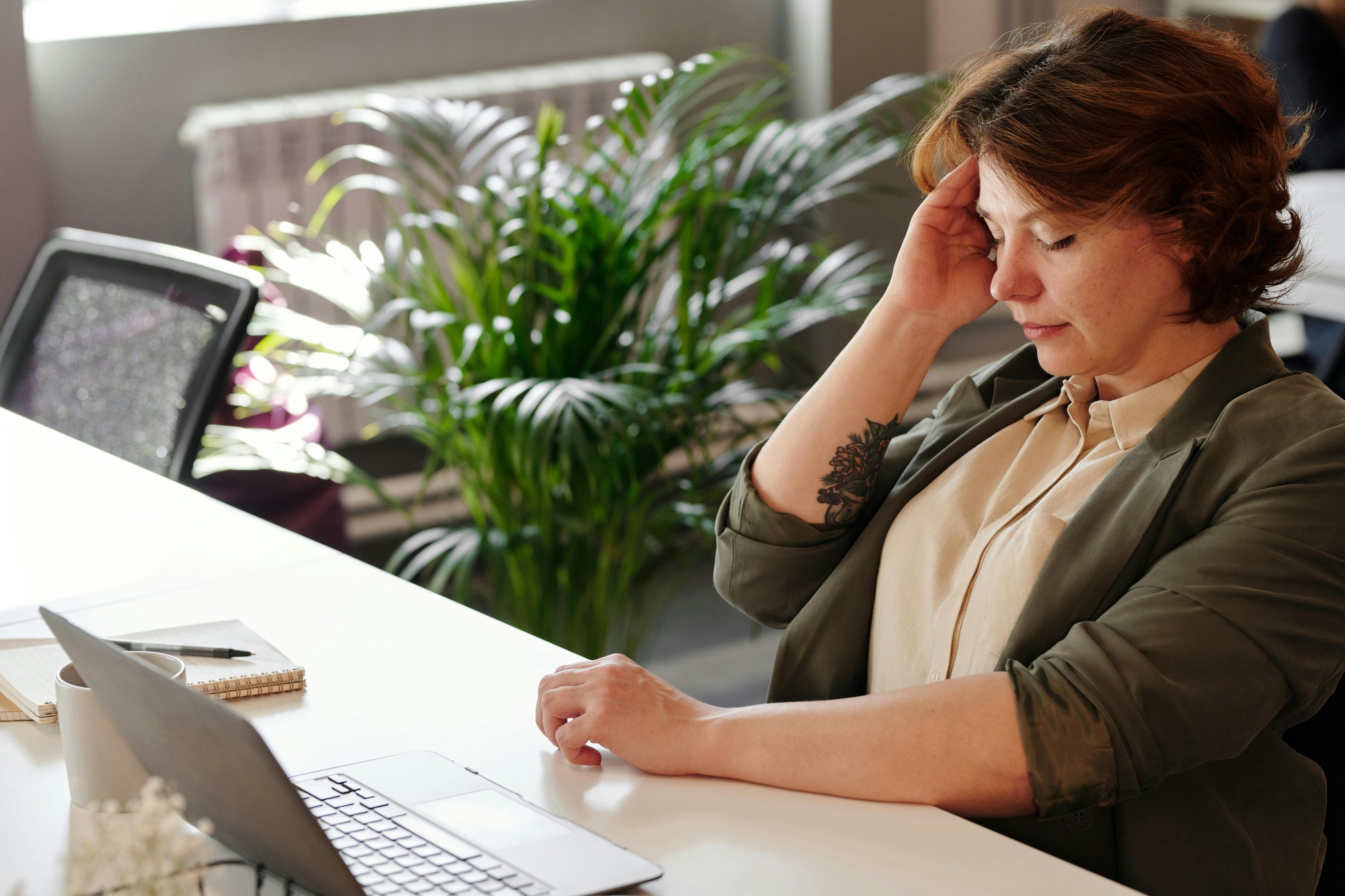 Desk-to‑Device: How Busy Professionals Can Beat Sedentary Syndrome with SQAI